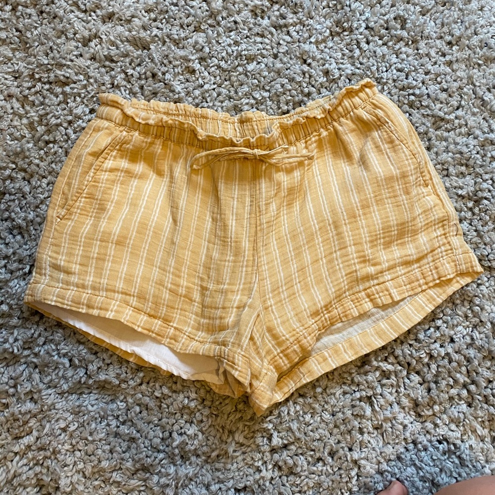 Cute summer shorts!🌼🌼🌼